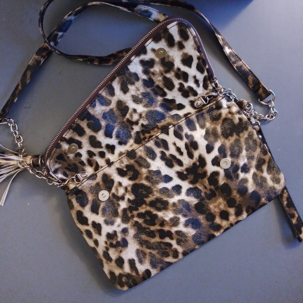 Leopard Clutch Bag - Picture 7 of 8